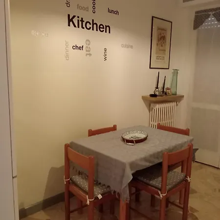 Attenti Al Gatto!accommodation In The Town Center, On A Private Courtyard Διαμέρισμα *