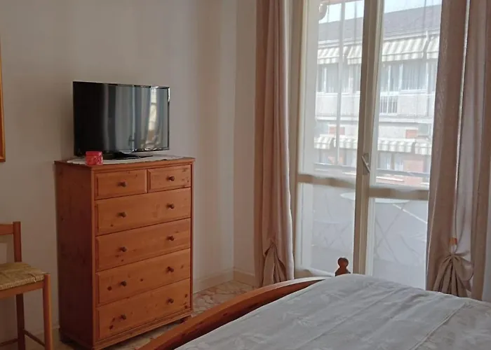 Apartment In The Town Center, On A Private Courtyard *