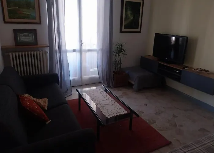 Apartment In The Town Center, On A Private Courtyard Castell'Alfero