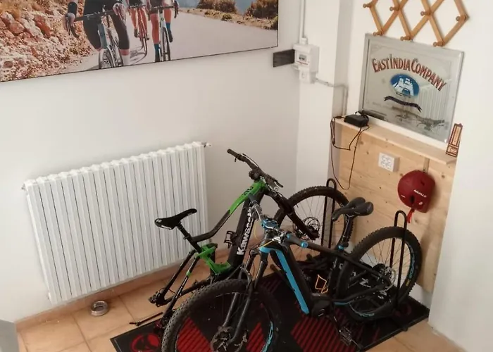 In The Town Center, On A Private Courtyard Apartment Castell'Alfero