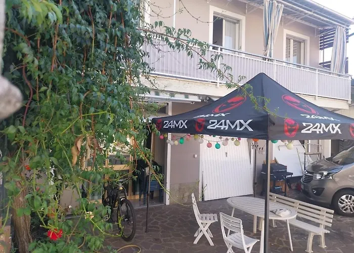 In The Town Center, On A Private Courtyard Apartment Castell'Alfero